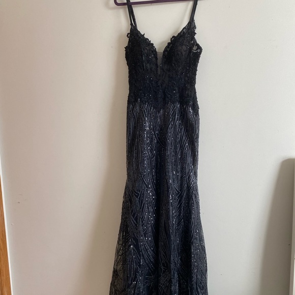 Ellie Wilde Graduation Dress - Picture 1 of 8